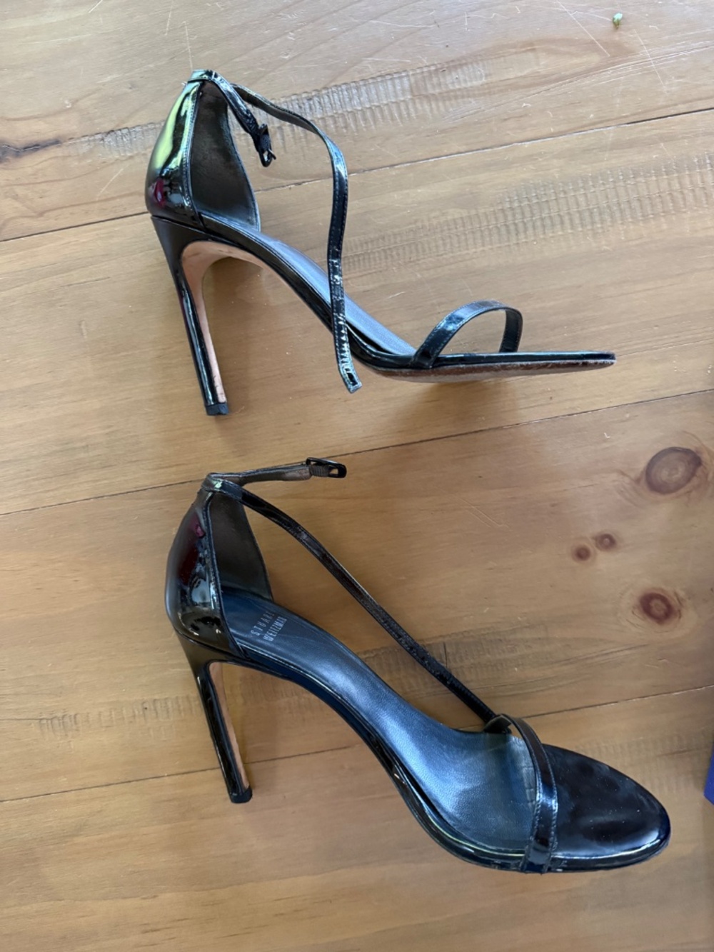 Stuart Weitzman - Picture 6 of 13